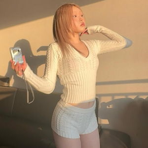 Women <b>Knitted</b> Crop Top Shorts <b>Set</b> Full Sleeve Solid Color Anti-Pilling Casual Suit Navel Exposed - Product Image 3