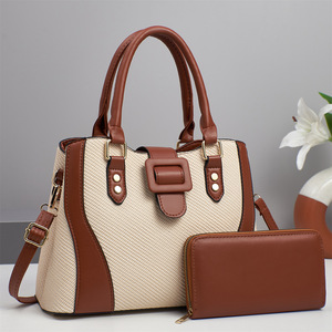 Bolso de Moda de Lujo Hecho a Mano para Mujer, Diseño Diagonal Portátil de Cuatro Piezas con Forro de Poliéster - Product Image 2