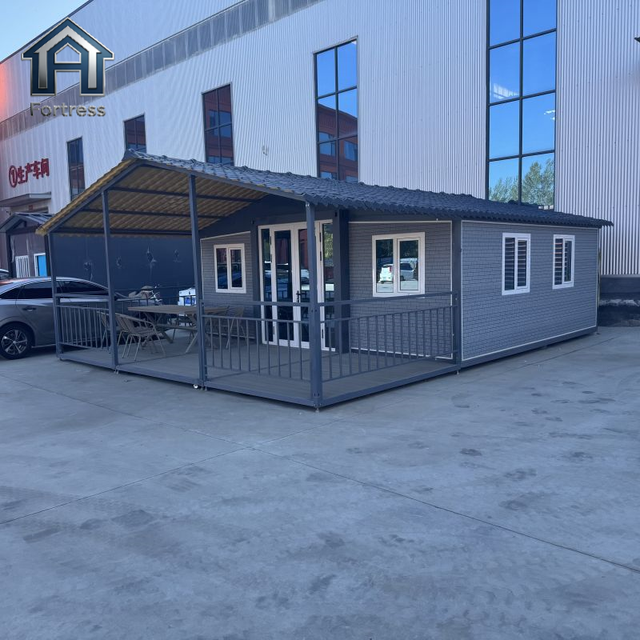 40Ft Extendable Prefab Container House 2-3 Bedrooms with Fully Equipped Kitchen Bathroom Foldable Modular Tiny Villa for Family