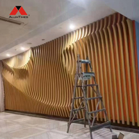 Panneaux muraux en aluminium ondulé 3D modernes Alumtimes, lattes de revêtement imperméables et ignifuges pour la réception d'hôtel, le salon, le hall