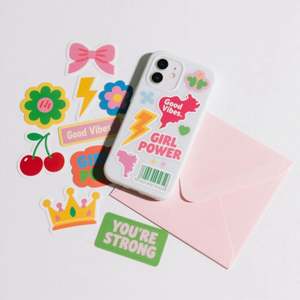 Etiqueta Adhesiva Transparente Personalizada a Prueba de Agua para Cosméticos, Impresión de Etiquetas Transparentes de PP para Botellas - Product Image 5