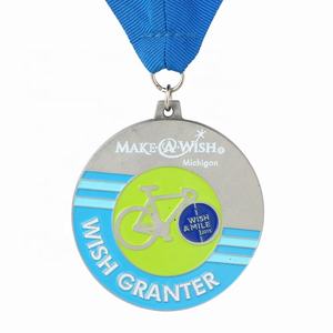 الأفضل مبيعًا على شكل قلب لركوب الدراجات وسباق ركوب الدراجات اصنع كأس الشريط الخاص بك مع طباعة الشاشة الحريرية - Product Image 2