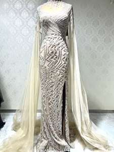 Queen's Elegance Champagne Vestido sin mangas con capa <span class=keywords><strong>de</strong></span> tren largo Cuello alto Vestido Maxi con cuentas artesanales - Product Image 3