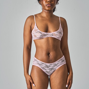 Sk1418&sk1419 Sexy Set Lingerie con <span class=keywords><strong>Bralette</strong></span> <span class=keywords><strong>in</strong></span> <span class=keywords><strong>Pizzo</strong></span> Floreale Rosa a Collo Tondo e Slip a Vita Media Stile Cheeky - Product Image 3