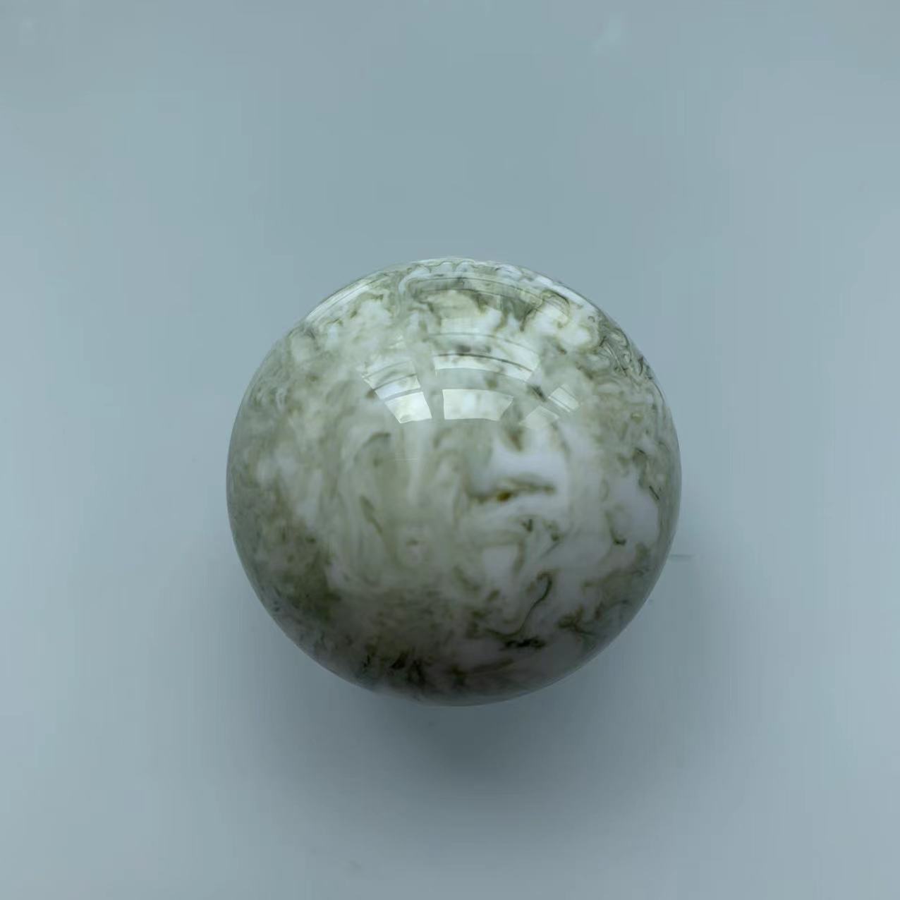 ball light green