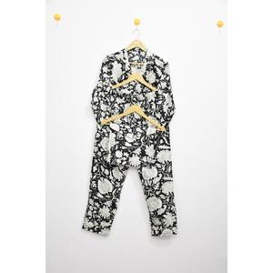 Conjunto de Pijama de Algodón con Diseño Floral Negro Simple, Estampado a Mano, Ropa de Dormir Ligera para Mujer, Conjunto para Estar en Casa en Verano - Product Image 3