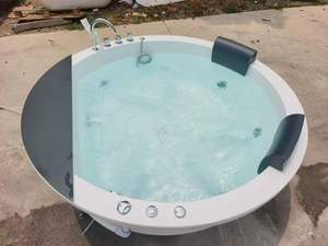 Bain à remous extérieur moderne avec couvercle, marches, éclairage LED et désinfecteur à l'ozone pour la détente en jardin - Product Image 5