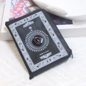 Alfombra de oración musulmana plegable y compacta, multicolor, con diseño floral, para viajes, hogar, camping y exteriores. - Product Image 1