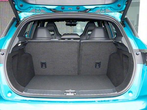 Lynk & Co 06 <span class=keywords><strong>Remix</strong></span> Usado, 1.5T Turbo 133kW 290N m, SUV Automático, Cuero Oscuro, R18, 6 Bolsas de Aire, Buen Estado - Product Image 6