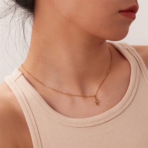 Delicados Colgantes Minimalistas de Serpiente, Collares de Acero Inoxidable Chapados en Oro con Cristales, Accesorios para Mujer, Joyería Animal - Product Image 5