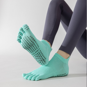 Tùy Chỉnh Cotton Năm Ngón Tay Yoga Pilates Vớ Non-Slip Grip Barre Sử Dụng Hàng Ngày Liền Mạch Tùy Chỉnh Trampoline Vớ OEM ODM Bông Mắt Cá Chân - Product Image 1
