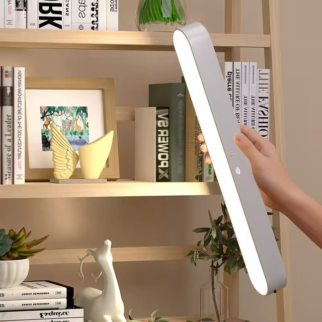Indoor Under Cabinet Lighting USB Rechargeable Cabinet Lights Wireless Magnetic LED Motion Sensor Light for Wall Kitchen Closet