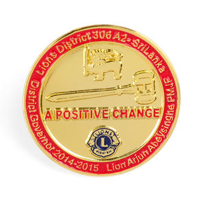 <span class=keywords><strong>ฟรี</strong></span>ที่กําหนดเองบวกสิงโตคลั<span class=keywords><strong>บ</strong></span>สากลโลหะทองป้ายสกรูด้านหลังหมุด - Product Image 2