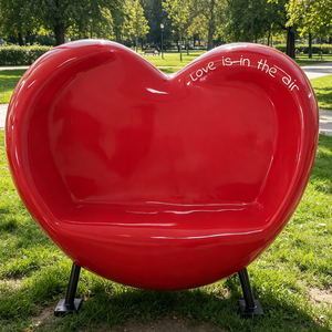 Silla Escultura Corazón Romántico Rojo Brillante, Silla de Espera Pública, Muebles de Arte Personalizados para Tiendas Pop-up, Centros Comerciales, Plazas y Jardines - Product Image 3