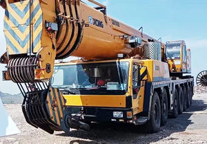 Xcmg מותג <span class=keywords><strong>300ton</strong></span> יד שנייה כל השטח מנוף qay300 נייד מחיר עגור - Product Image 2