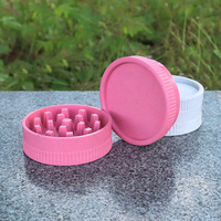 Broyeur d'herbes en plastique biodégradable, broyeur de chanvre, 63mm, 2 pièces, broyeur d'herbes avec des dents uniques, autocollants personnalisés, accessoires pour fumer