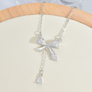 Collar <span class=keywords><strong>de</strong></span> Mujer Mylove <span class=keywords><strong>de</strong></span> Acero Inoxidable Plateado con Borla, Nudo <span class=keywords><strong>de</strong></span> <span class=keywords><strong>Mariposa</strong></span> y Circonita, <span class=keywords><strong>Cadena</strong></span> <span class=keywords><strong>de</strong></span> Eslabones Moderna para Regalo - Product Image 3