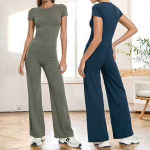 Ensemble de vêtements de sport pour femmes, haut de course à manches courtes à séchage rapide, pantalon de yoga à taille élastique et jambe droite, couleur unie - Product Image 2