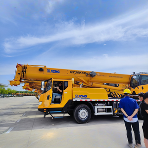 2020年式 XCM-g QY30K5C 30トン油圧式移動クレーン 中古トラッククレーン エンジン付き 揚程50.2m 1年保証付き 販売中 - Product Image 2