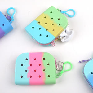 2024 nuevo agujero creativo dibujos animados para niños monedero de silicona portátil DIY colgante en bolsa - Product Image 3