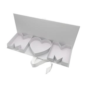 Caja de Regalo de Cartón con Forma de Letra MOM para el Día de la Madre, con Chocolate y Flores, en Papel Maché - Product Image 6
