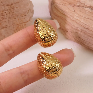 Boucles d'oreilles géométriques en forme de C simples en acier inoxydable 304 plaqué or pour femmes, pour un usage quotidien et un look élégant pour les rendez-vous et les fêtes - Product Image 3