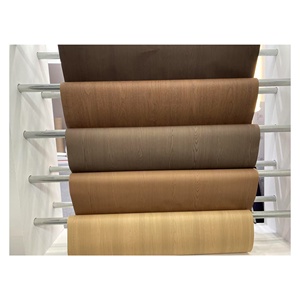 <span class=keywords><strong>Film</strong></span> PVC auto-adhésif à grain de bois couleur naturelle en rouleau pour la décoration d'hôtels, cuisines, supermarchés et meubles - Product Image 1
