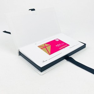 Boîte cadeau personnalisée de luxe en forme de <span class=keywords><strong>livre</strong></span>, finition brillante ou mate, pelliculage UV, emballage rigide pour cartes - Product Image 4