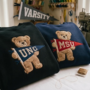 Sweat-shirt universitaire personnalisé OEM ODM, sweat-shirt brodé ours en peluche, chemise personnalisée avec nom d'université, tee-shirt universitaire personnalisé, cadeau - Product Image 5