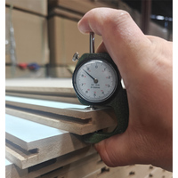 Panneaux de mur à lattes en bois personnalisés de 8 x 4 pieds, panneaux en fibre de bois de 18 mm avec rainures, panneaux en MDF/support d'affichage pour la vente, affichage mural à lattes
