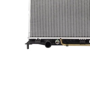 หม้อน้ำ Oliver รุ่น 253101E000 สำหรับรถยนต์ฮุนได ปี 2006-2011 เครื่องยนต์ L4 1.6 ลิตร เกียร์อัตโนมัติ พร้อมออยล์คูลเลอร์ - Product Image 3