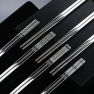 ตะเกียบสแตนเลส 316 สีเงิน ดีไซน์กลวง ทนความร้อน กันลื่น สำหรับใช้ในบ้าน โรงแรม หรือเป็นของขวัญ - Product Image 2