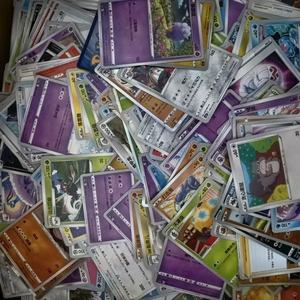 Caja de Sobres de Cartas Coleccionables Estilo Pocket Monster, Edición Escarlata y Violeta, Cartas Raras VMAX VSTAR, Cartas Coleccionables para Niños - Product Image 3