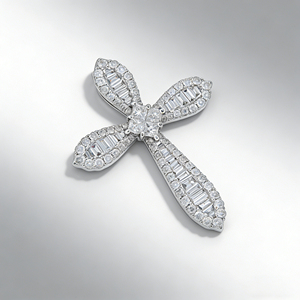 สร้อยคอจี้รูปกางเขนแบบคลาสสิก ชุบทองคำขาว 10K/14K/18K ประดับเพชร CVD ผลิตในห้องปฏิบัติการ ของขวัญสำหรับโอกาสพิเศษ - Product Image 3