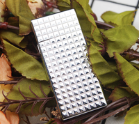 Vente en gros Briquet carré pour fumer Recharge pour fumer Briquet kérosène Briquet métal Feuerzeugen