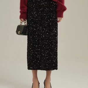 Jupe fourreau mi-longue à fente, taille haute, en velours à motifs et sequins, coupe droite et ajustée pour femme - Product Image 5