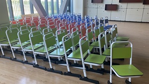 Meubles de classe scolaire modernes et écologiques de bonne qualité GUANGWEI, <span class=keywords><strong>table</strong></span> et chaise de groupe trapézoïdale, hauteur réglable pour les élèves - Product Image 6