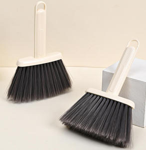 Nouvelle Arrivée Brosse à Poussière pour le Cou de Barbier Brosse à Coiffer les Cheveux Marron - Nettoyeur de Cheveux Cassés Portable - Product Image 5