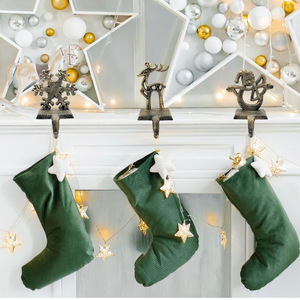 <span class=keywords><strong>Crochet</strong></span> mural <span class=keywords><strong>flocon</strong></span> de <span class=keywords><strong>neige</strong></span> de Noël - Porte-manteau décoratif rétro en métal pour manteaux, chapeaux et décorations de fêtes - Product Image 3