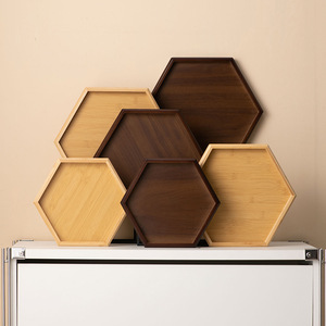 Bandeja Hexagonal de Bambú con Asa, Calidad Comercial, para Uso en Restaurantes, Varios Tamaños - Product Image 1
