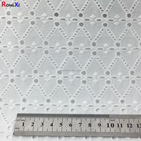 OEM Chine Vente en gros RXF0570 Tissu à broder à oeillet rectangle Tissu à coudre 100% coton pour vêtements d'enfants