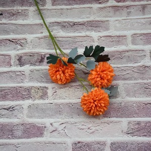 Chrysanthème à trois têtes, fleur artificielle en soie, couleurs mélangées, décoration de mariage, toucher naturel, plante à tige unique, ornement - Product Image 3