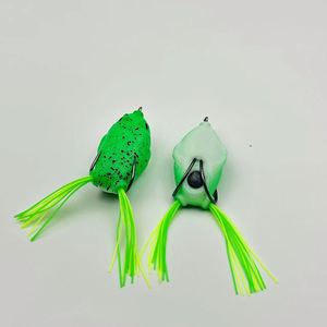 Leurres de pêche grenouille de surface de haute qualité, directement d'usine, 8g 11g, appâts souples artificiels avec jupes imprimées, vente directe en gros - Product Image 2