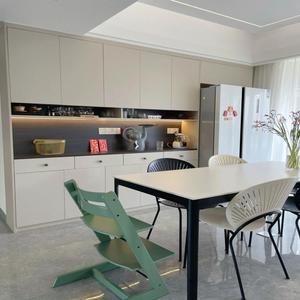 Credenza di Lusso con Frigorifero Integrato, Mobile da Sala da Pranzo Personalizzato Tutto-in-Uno con Ripiano Portaoggetti - Product Image 1