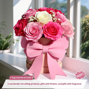 Bouquet de roses en plastique exquis en gros, fleurs de savon stylisées, sérigraphiées en relief, pour le Nouvel An et le Festival Qixi - Product Image 3