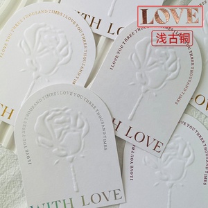 Cartes d'emballage pour <span class=keywords><strong>faux</strong></span> ongles en carton épais avec motif de fleurs dorées en relief de haute qualité, personnalisables avec logo - Product Image 1