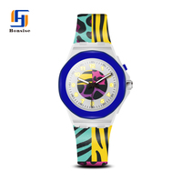 Venta al por mayor de fábrica personalizable patrón logotipo niños impermeable reloj de silicona niños reloj de cuarzo