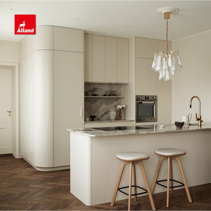 <span class=keywords><strong>Cucina</strong></span> Moderna Alland in Rovere Laccato Bianco <span class=keywords><strong>Crema</strong></span> Opaco con Isola Curva per Cucine di Lusso Contemporanee - Product Image 1