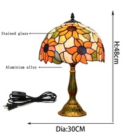 Usine Outlet Personnalisé 12 Pouces À La Main Antique Décoratif Chambre Chevet Vitrail Lampe De Table Pour Hôtel