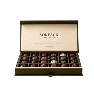 Boîte cadeau personnalisée style <span class=keywords><strong>livre</strong></span> à couvercle rabattable pour chocolats et bonbons, 24 compartiments, <span class=keywords><strong>en</strong></span> carton rigide avec insert <span class=keywords><strong>en</strong></span> plastique, boîte à bonbons - Product Image 3